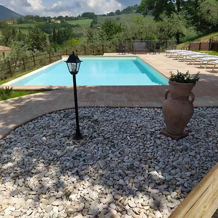 Azienda Agrituristica Il Moraiolo Farm stay Foligno